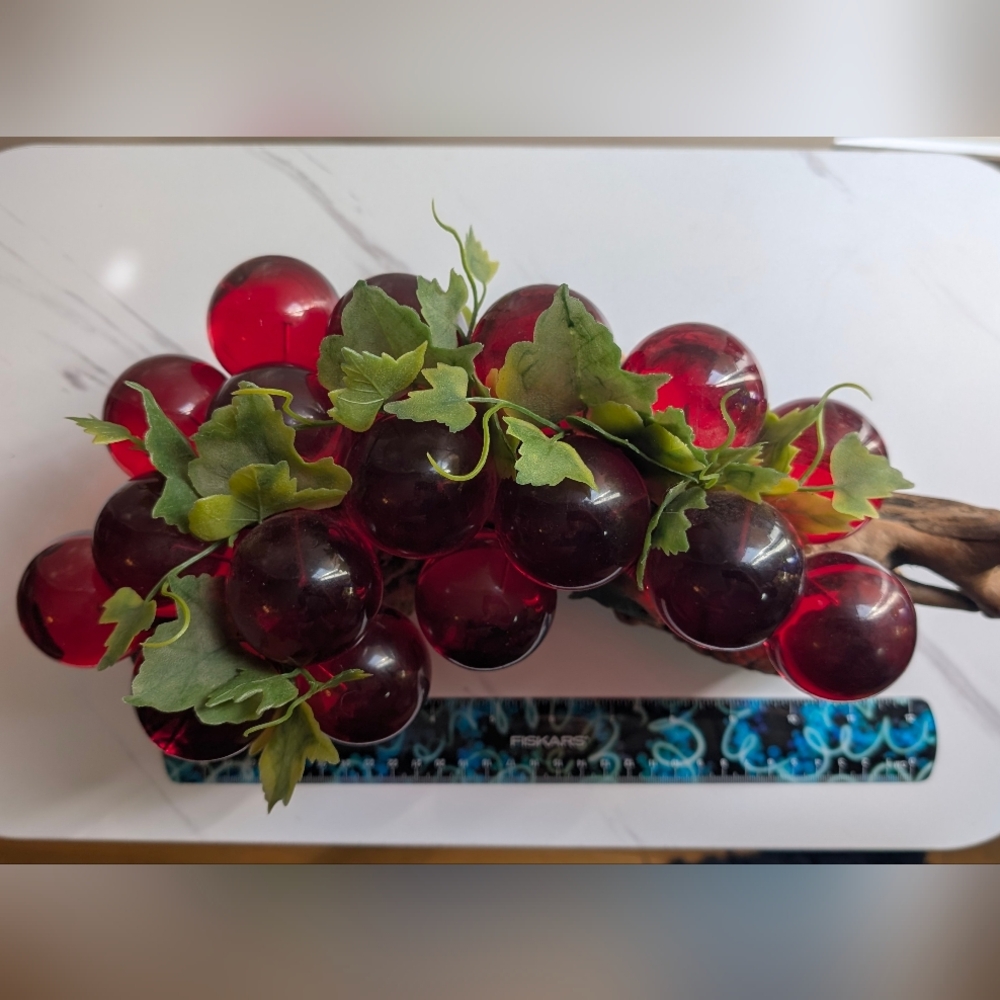 Grapes, MCM, Lucite Red/Orange Glass Grapes on Natural DriftWood - Picture 5 of 12
